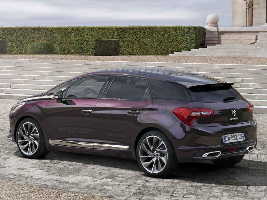  Citroen DS5 Faubourg Addict 2013 года  (фото 2 из 2)